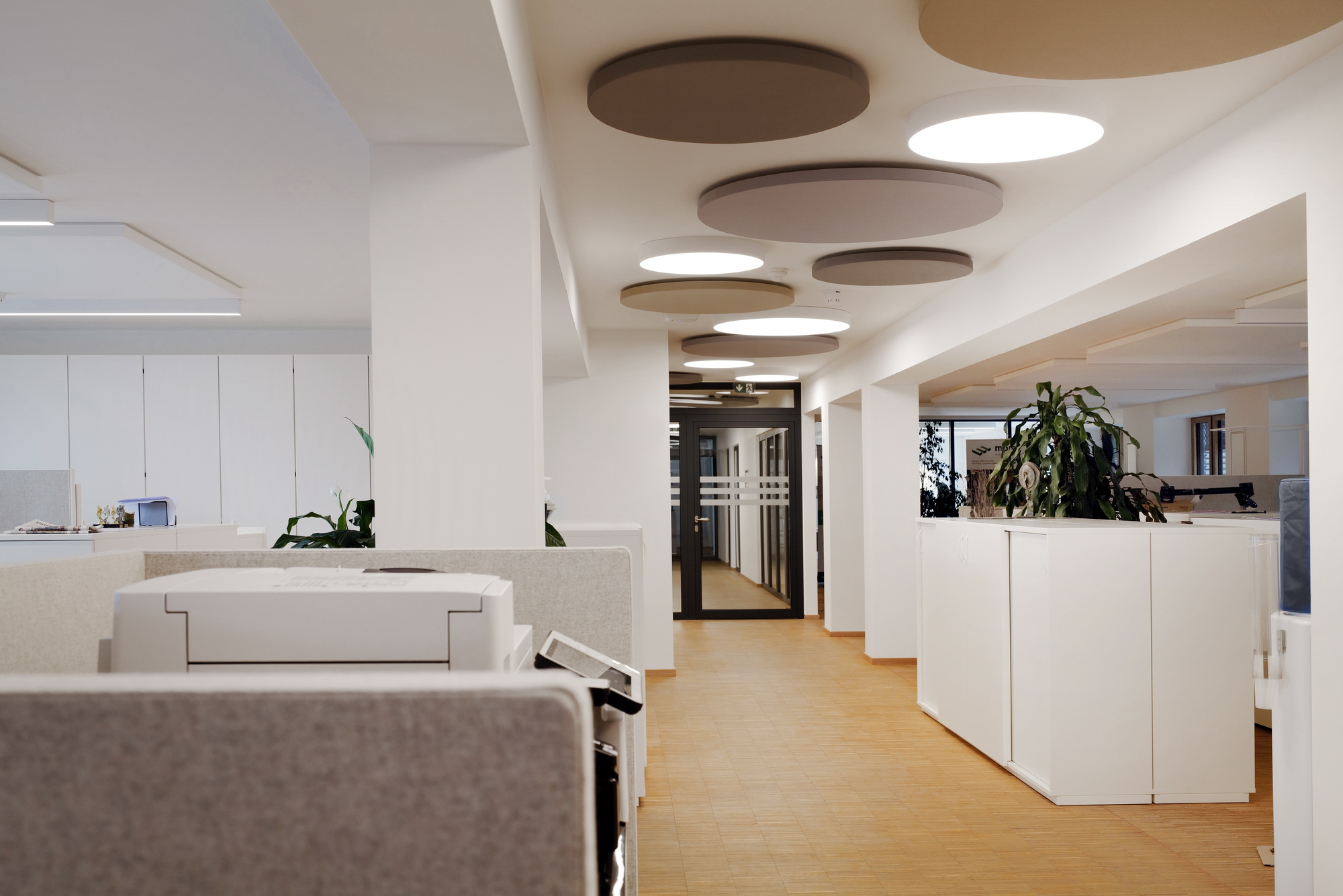 15-30_L1040641_CThiry